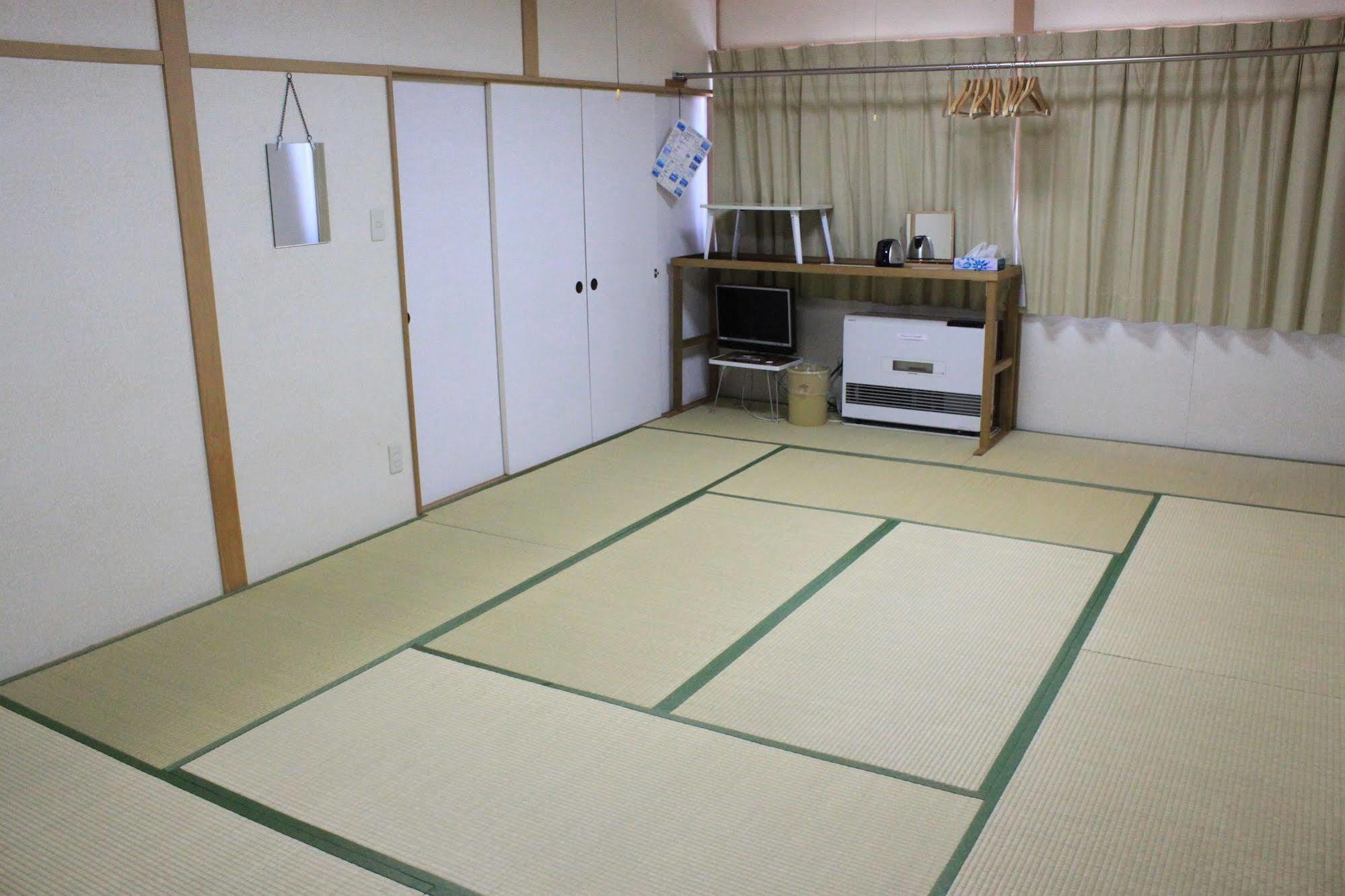 Hotel Minshuku Akiba NakaNakafurano Esterno foto